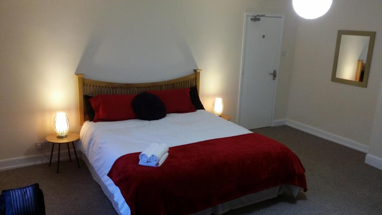 Riverbank Guest House Wiggenhall Saint Germans Экстерьер фото